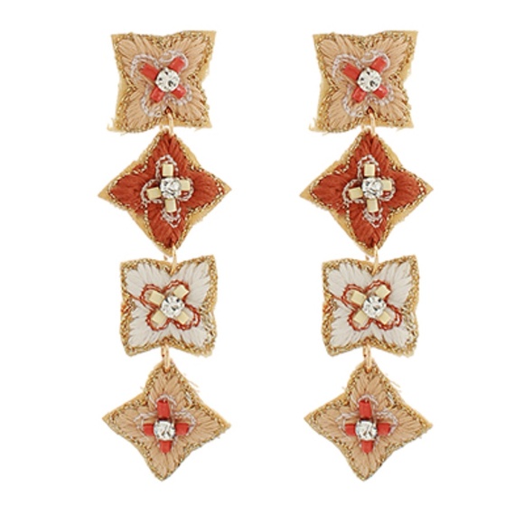 Embroidered Clover 4 Tiered Earrings - Picture 2 of 2